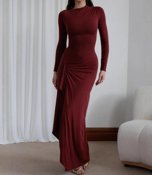 Vestido Largo Ajustado de Manga Larga con Corte Asimétrico