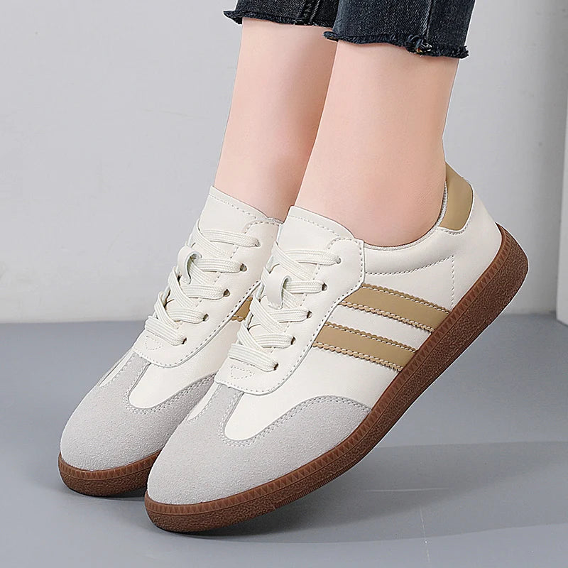Zapatos de mujer, zapatos planos informales a la moda, zapatos vulcanizados para mujer, zapatillas para caminar al aire libre, zapatos clásicos cómodos para mujer, negro y blanco