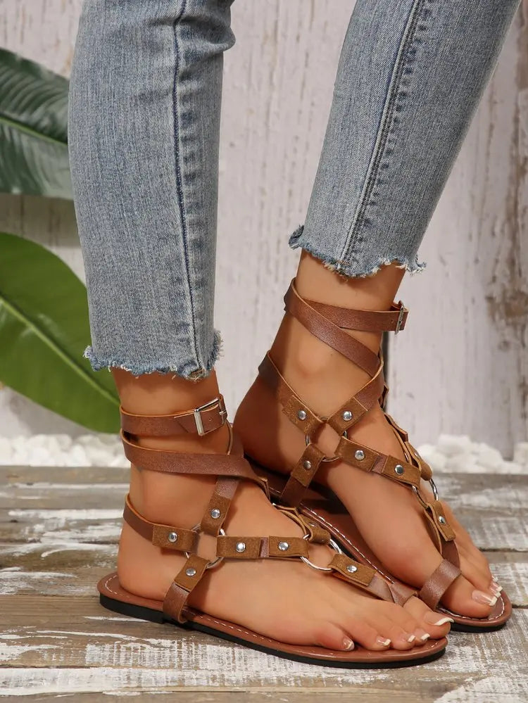 Sandalias de Mujer Roma 2026, Oferta de Verano, Sandalias Planas Retro con Hebilla en el Tobillo y Remaches, Estilo Británico, Tallas Grandes