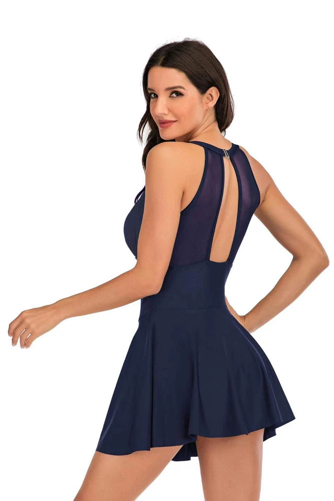 Traje de baño para mujer con pantalones cortos