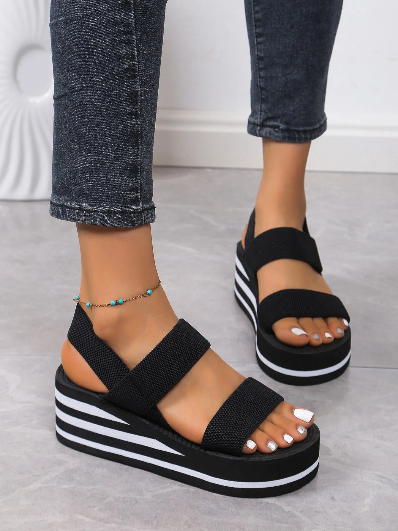 Sandalias de cuña ligeras para mujer, plataforma con punta abierta, suela gruesa, zapatos informales de verano con correa trasera, calzado de ocio